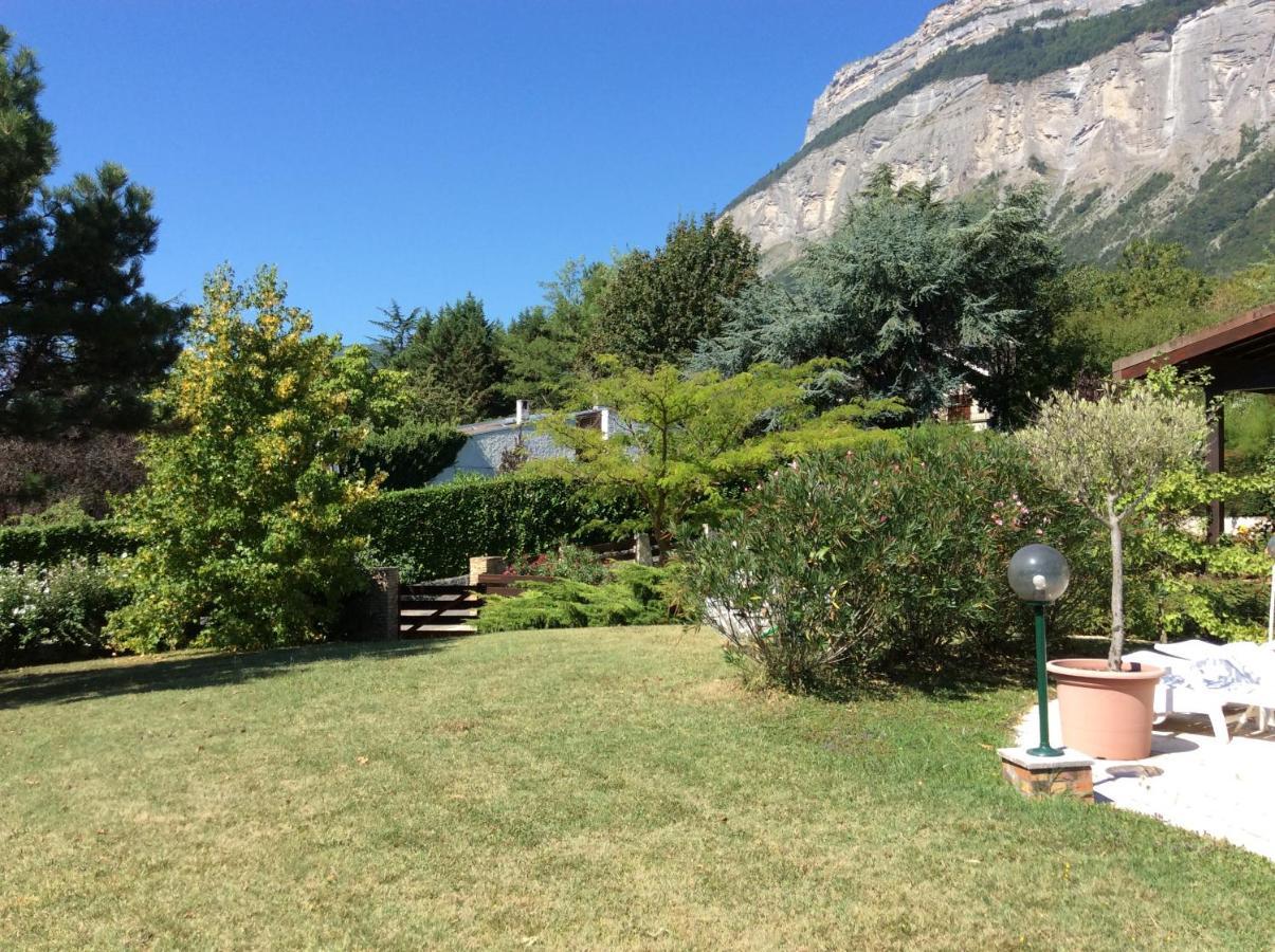 Villa Avec Vue Biviers Екстер'єр фото